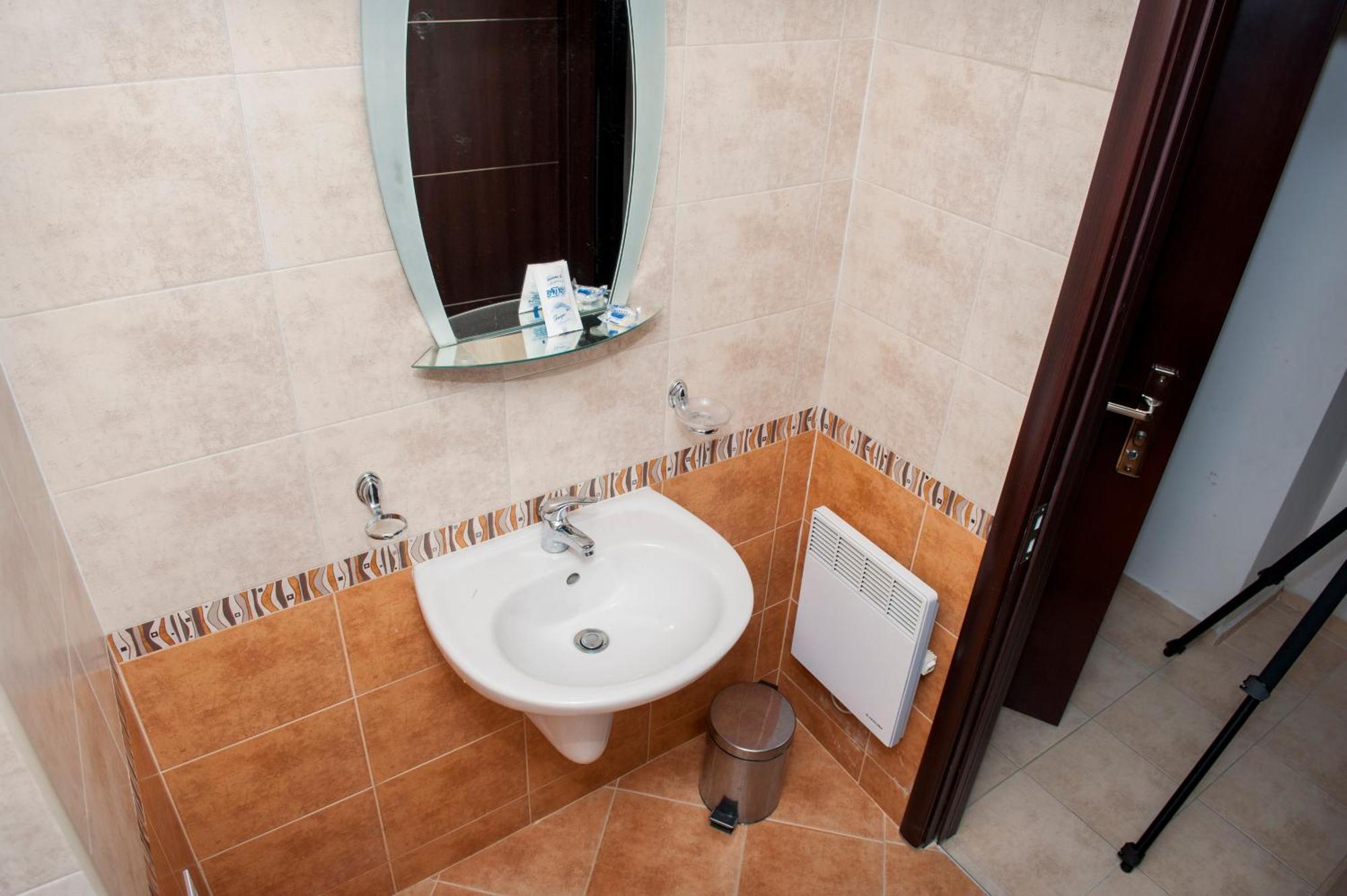Alpine Lodge Bansko Apartments מראה חיצוני תמונה